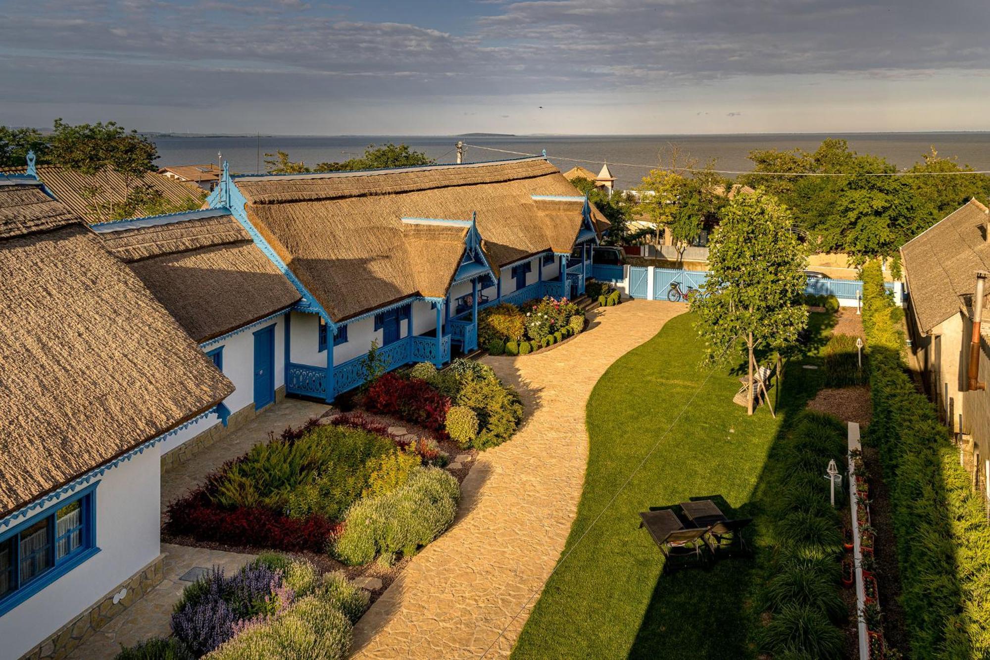 Casa Filip Din Sarichioi Otel Dış mekan fotoğraf
