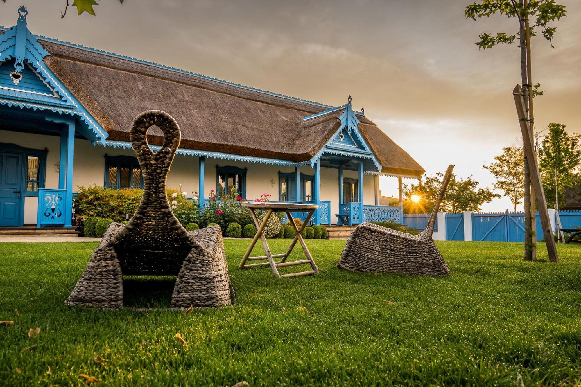 Casa Filip Din Sarichioi Otel Dış mekan fotoğraf